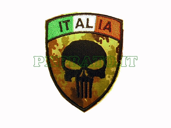Punisher Punitore con Bandiera Italia Patch SoftAir Toppa Scudetto Militare Soft Air Ricamata con Velcro